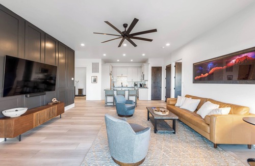 Toquerville House | Cliffside Modern Villa - Lower Level