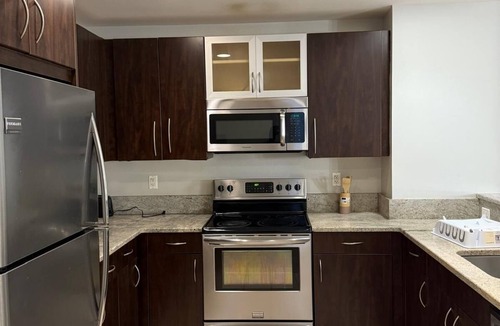 Cliffside Park Apartment | Cliffside Park 2-Bedroom Apartment, Only A Short Distance From NYC