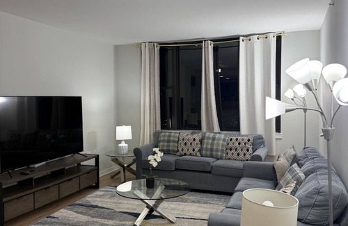 Cliffside Park Apartment | Cliffside Park 2-Bedroom Apartment, Only A Short Distance From NYC