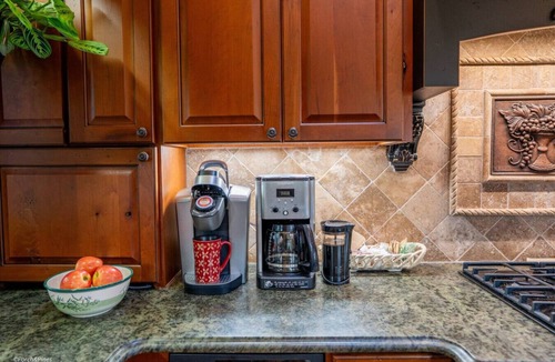 Young Harris House | Cliffside Retreat - Scenic Overlook/Creek/Firepit