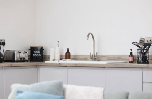 Auchmithie Apartment | Clifftop Cottage - A Seaside Sanctuary