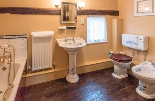 Clare House | Cliftons Cottage, Clare