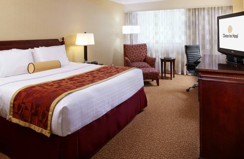 Tenafly Hotel | Clinton Inn Hotel & Event Center