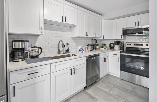 Countryside House | ClintonHills: Work-Friendly, Private Patio, Near DC