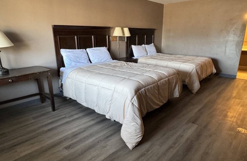 Clintonville Hotel | Clintonville Motel
