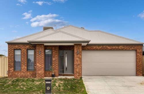 Shepparton South House | Clio on the Corner - Kialla