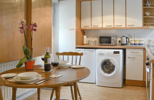 Findon House | Clip Clops