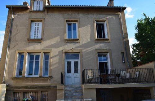 Montbrison House | CLOCHI-CLOCHA