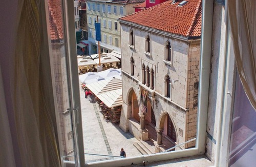 Old Town Apartment | Clock Tower apartment