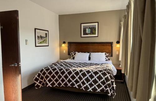 Berne Hotel | Clock Tower Inn