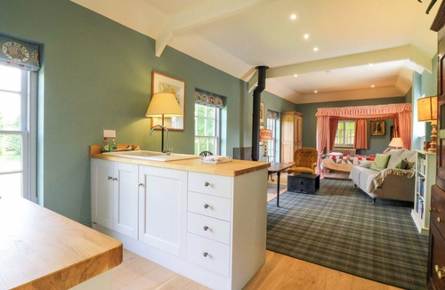 Stowmarket Cottage | CLOCK TOWER, pet friendly, with open fire in Stowupland