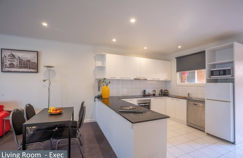 Carlton South Apartment | Clocktower Apartment Hotel
