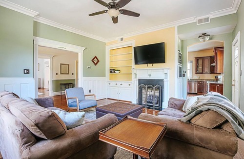 Afton House | Clonmel Acres: Hot Tub + Mins to Hazy Mtn & BMB