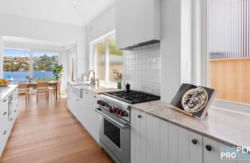 Clontarf House | Clontarf Beachfront Cottage