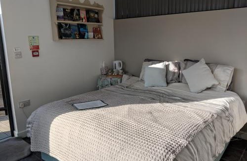 Broom Cabin | Clophill Eco Lodges