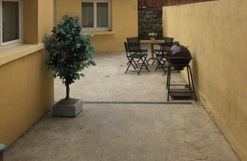 Villiers-Saint-Frederic Apartment | Clos de la fontaine C