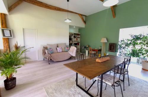 Saint-Martin-du-Bois Bed & Breakfast | Clos de la source Gironde