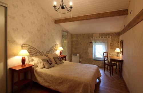 Jau-Dignac-et-Loirac Bed & Breakfast | clos des hirondelles