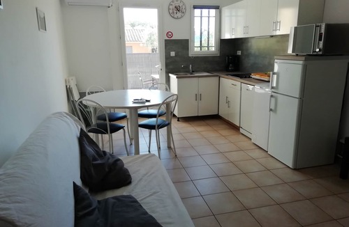 Monteux Condo | Clos des Plumbagos, between Avignon and the Ventoux