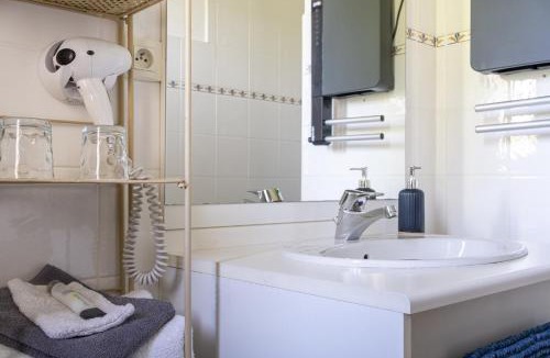 Chemille-Melay House | Clos Du Marais