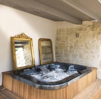 Prignac-et-Marcamps House | Clos Marcamps - Teritoria