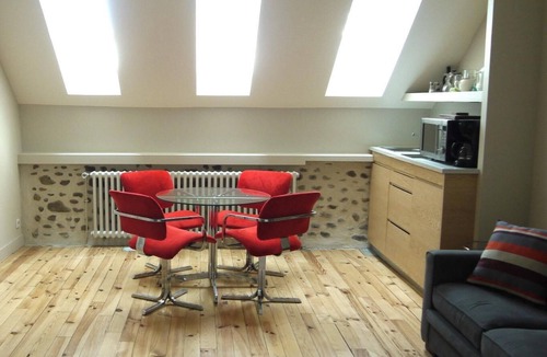 Jurancon Apartment | Clos Mirabel Chai Studio