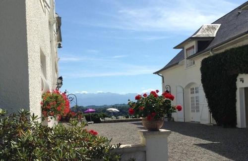 Jurancon Apartment | Clos Mirabel Chai Studio