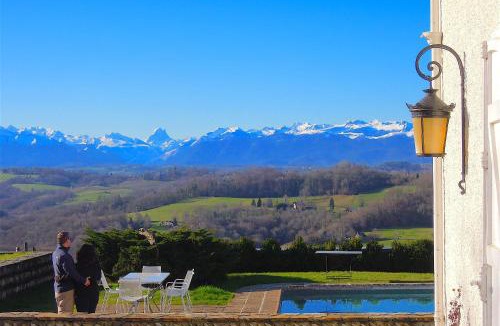 Jurancon Bed & Breakfast | Clos Mirabel Manor - B&B