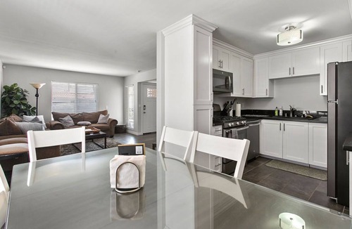 Huntington Beach Apartment | Close 2 the beach, away from crowds