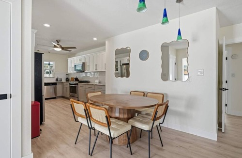 Bayview House | Close by the water and parks