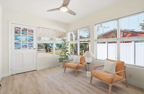Bayview House | Close by the water and parks