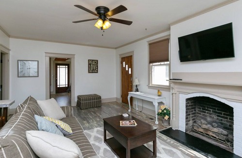 Ashland City House | Close enough to the city with all the small-town charm!