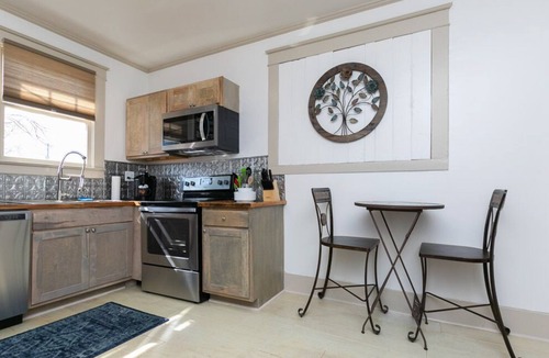 Ashland City House | Close enough to the city with all the small-town charm!
