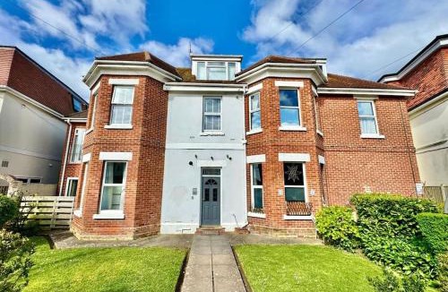 Swanage Apartment | close enough to the beach