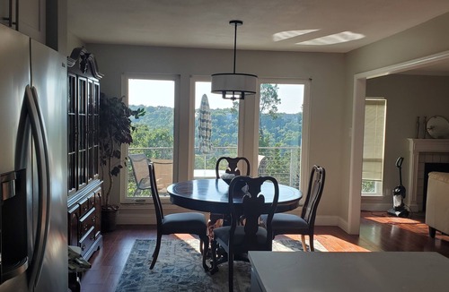 McNeil House | Close in, Hill Country Views Close to Arboretum and Domain