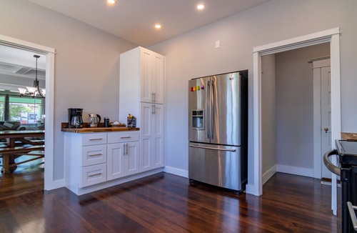 Independence House | Close in Historic district craftsman