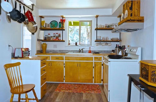 Larkspur House | Close In, Recreation, Parks and Dog Friendly