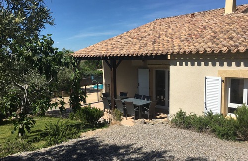Montbrun-des-Corbieres Villa | Close to Carcassonne! Luxury villa, private heated pool, jacuzzi, privacy, air conditioning