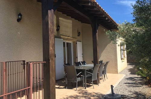 Montbrun-des-Corbieres Villa | Close to Carcassonne! Luxury villa, private heated pool, jacuzzi, privacy, air conditioning