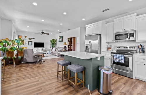 Abilene House | Close to ACU ~ Sleeps 8 ~ Summer Deals ~ Sparkling Clean ~ Pets OK ~ 5 Stars