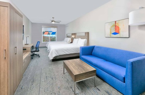 Far North Dallas Hotel | Close to Addison Circle Park + Gym & Pool