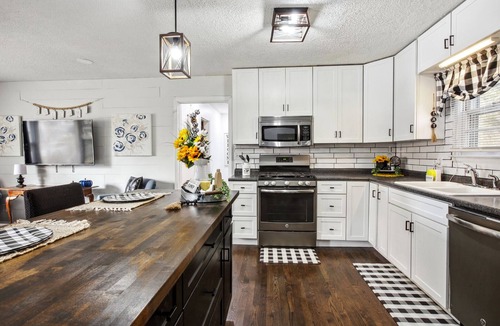 Waldron House | Close to all things KC