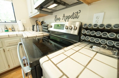 May Valley House | Close to Bay Area attractions!