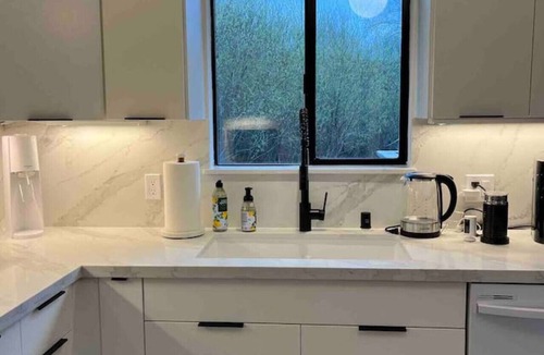 Point Reyes Station House | Close to Beaches! A Willows Retreat! True Luxury!