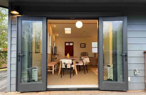 Point Reyes Station House | Close to Beaches! A Willows Retreat! True Luxury!