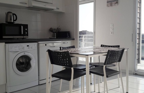 Fort-Mahon-Plage Apartment | Close to beach with parking and balcony in Fort-Mahon-Plage