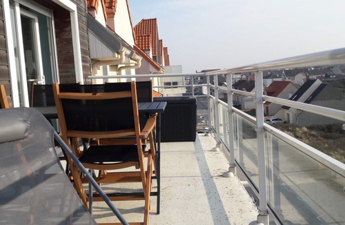 Fort-Mahon-Plage Apartment | Close to beach with parking and balcony in Fort-Mahon-Plage