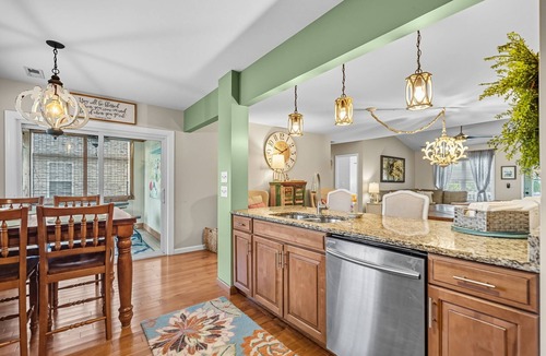 Tranquil Harbour House | Close to Beach, Pool, Grill Area, Bonus Apartment!