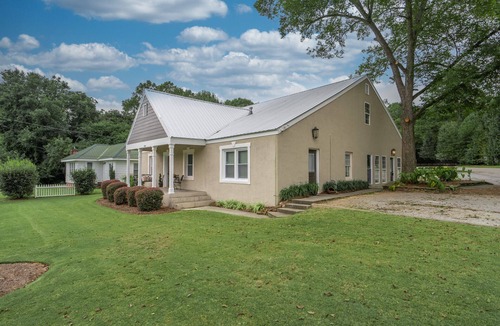 Monroe Apartment | Close to Beautiful Downtown Monroe, Georgia