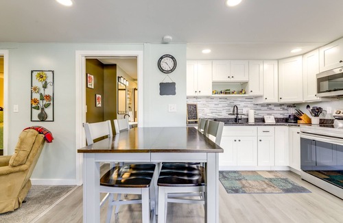 Forest Grove Apartment | Close to Colleges: Worcester Apt w/Lake Access!